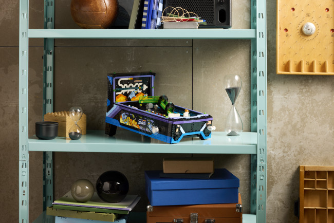 Lego unveils isang buildable at gumagana arcade pinball set