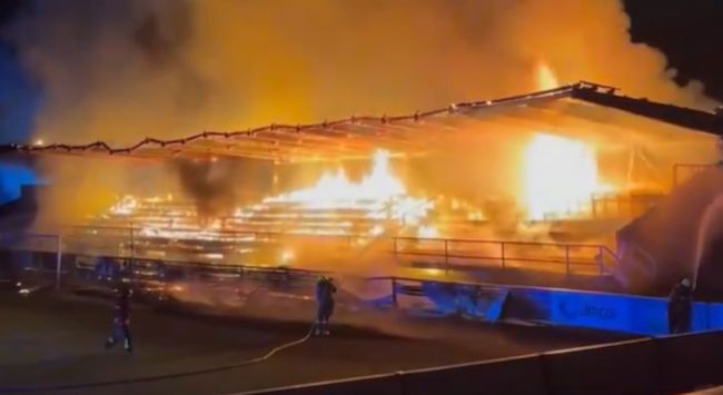 Matapos ang sunog na sumira sa kanilang istadyum, ang Finnish club na FC Haka ay nakatanggap ng suporta kahit na mula sa kanilang 